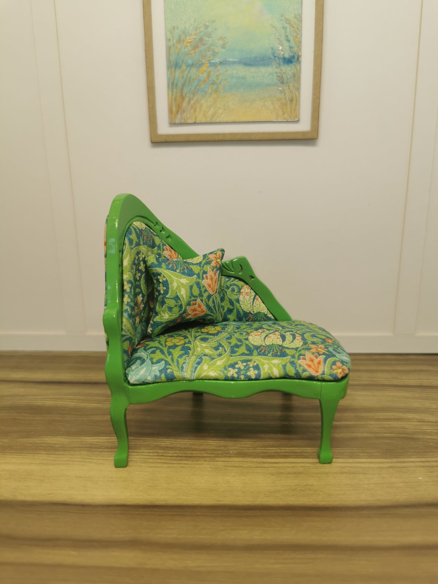 Green William Morris Chaise Longue | 1:12th Scale | Hand Finished