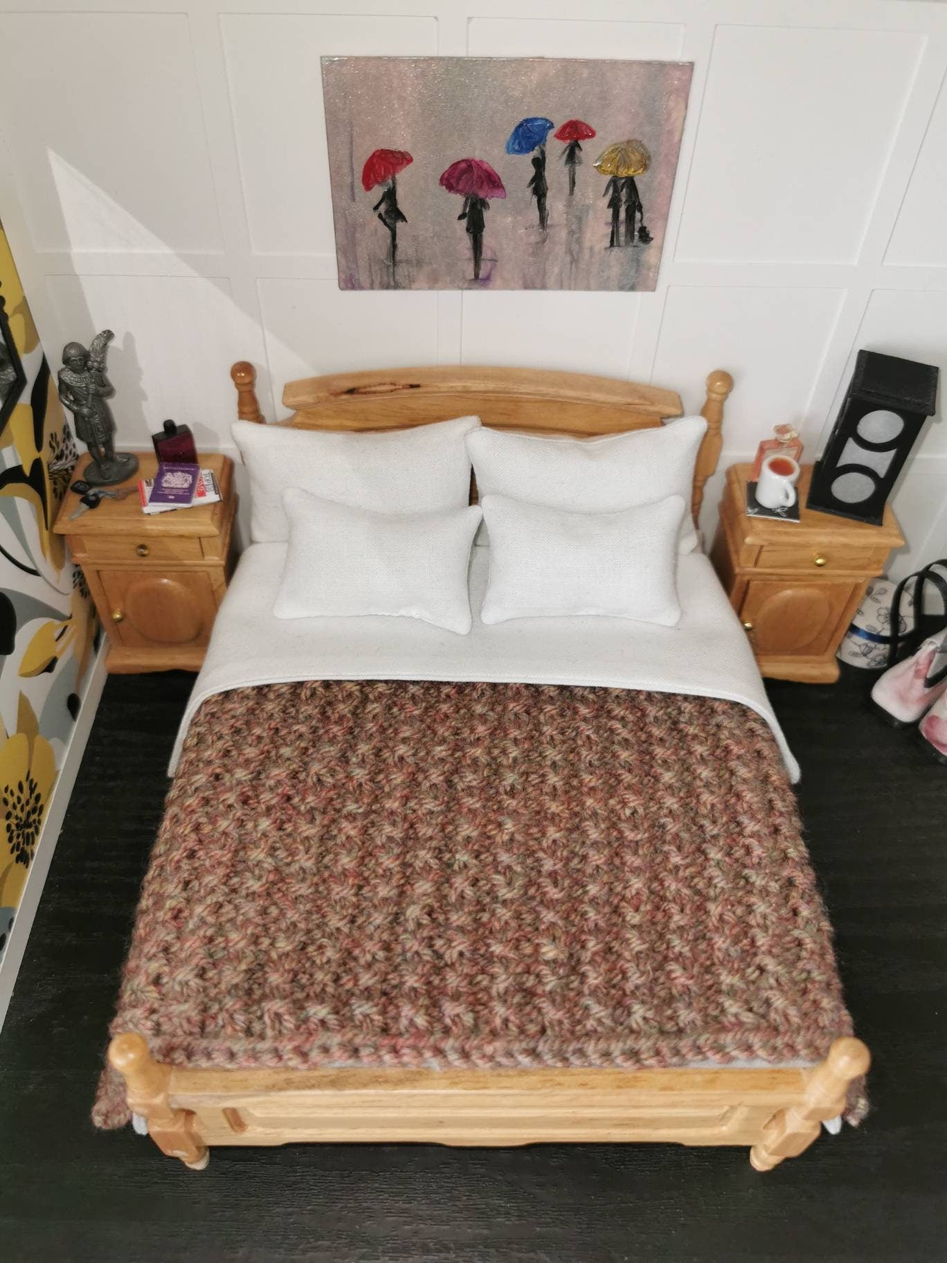 Brown Blanket | 1:12th Scale | Hand Knitted - ZJ Miniatures