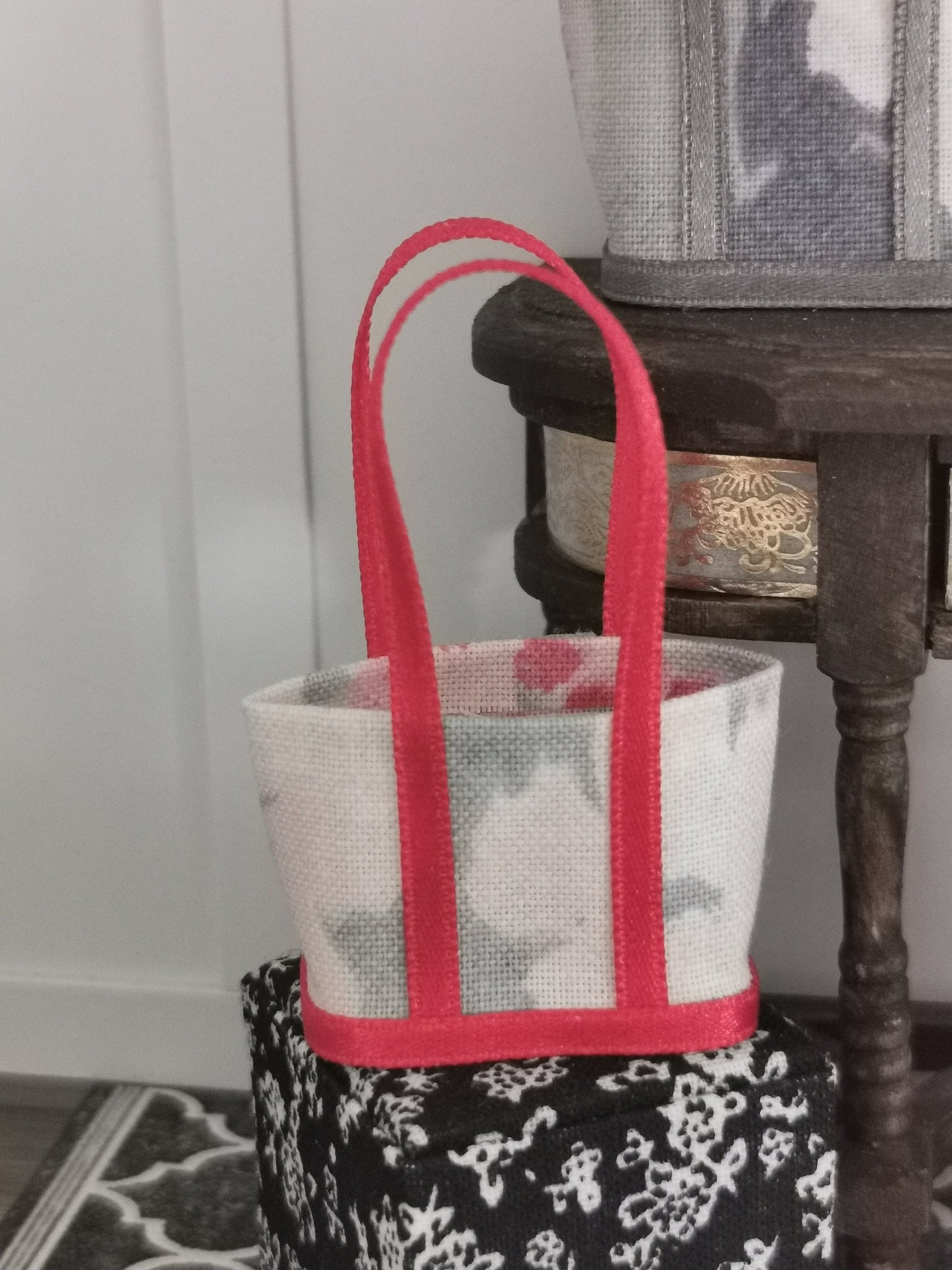 Grey Abstract Fabric Tote Bag | 1:12th Scale | Handmade - ZJ Miniatures