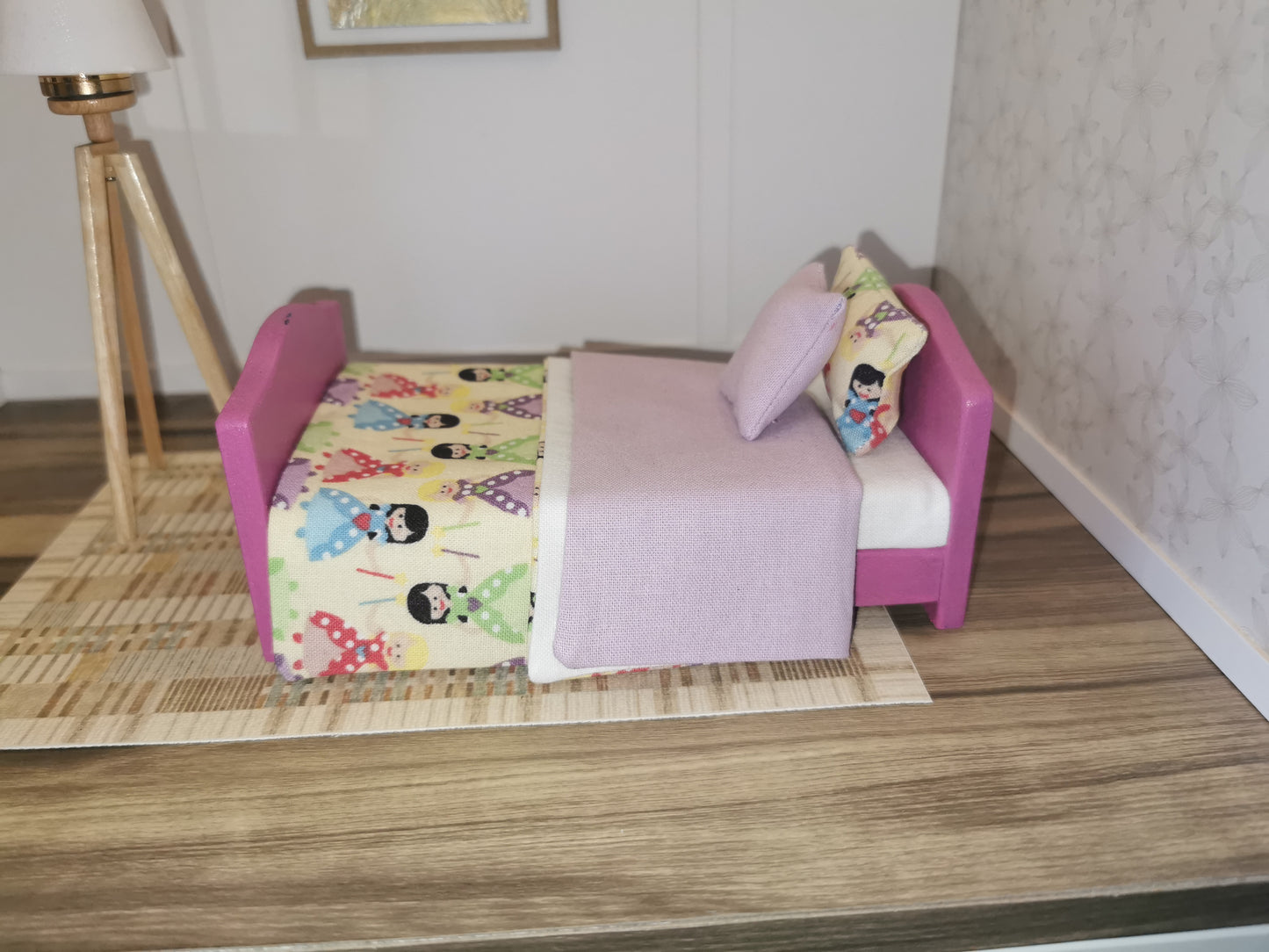 Princess Childs Bed in Pink | 1:12th Scale | Handmade