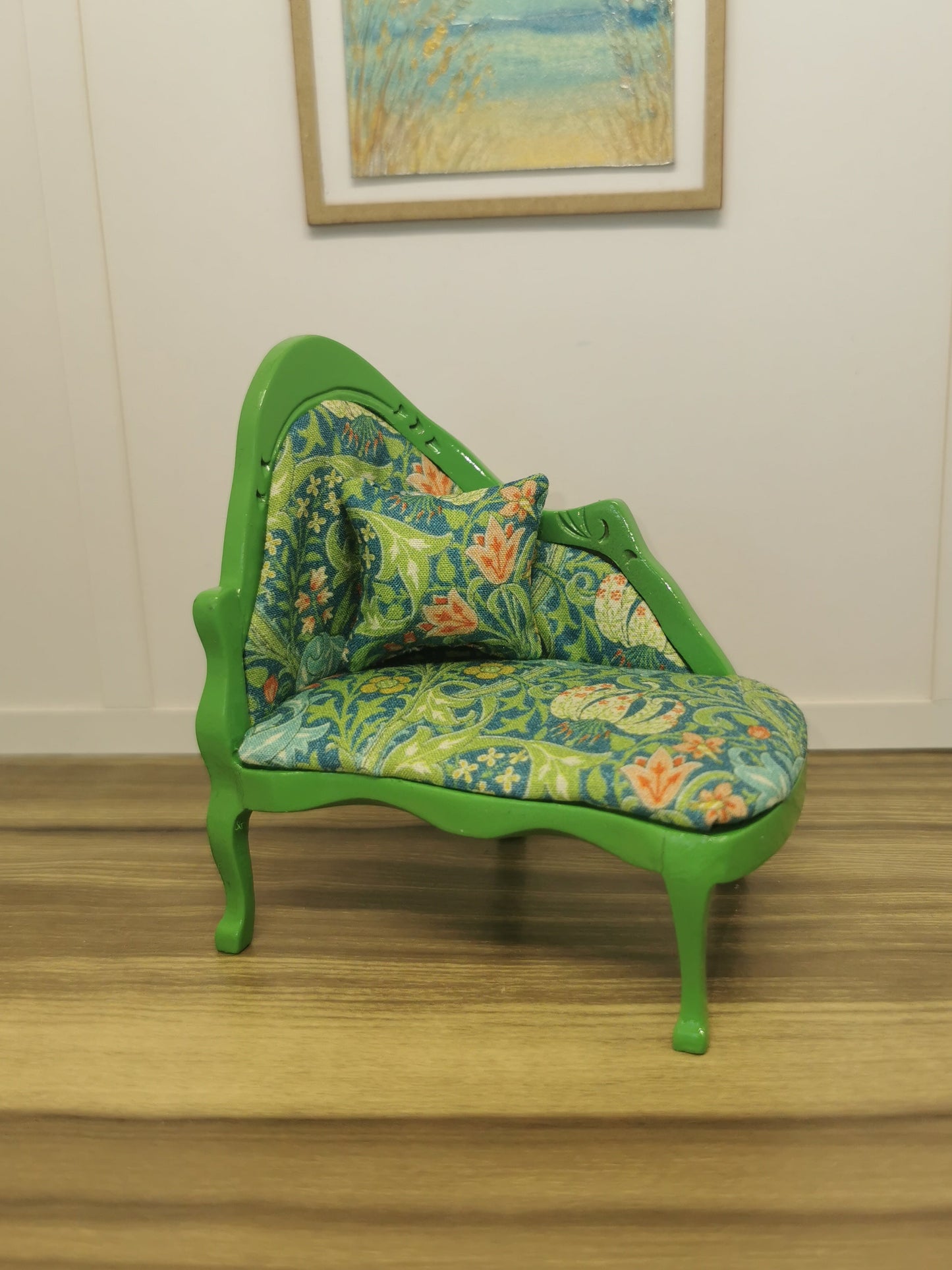 Green William Morris Chaise Longue | 1:12th Scale | Hand Finished