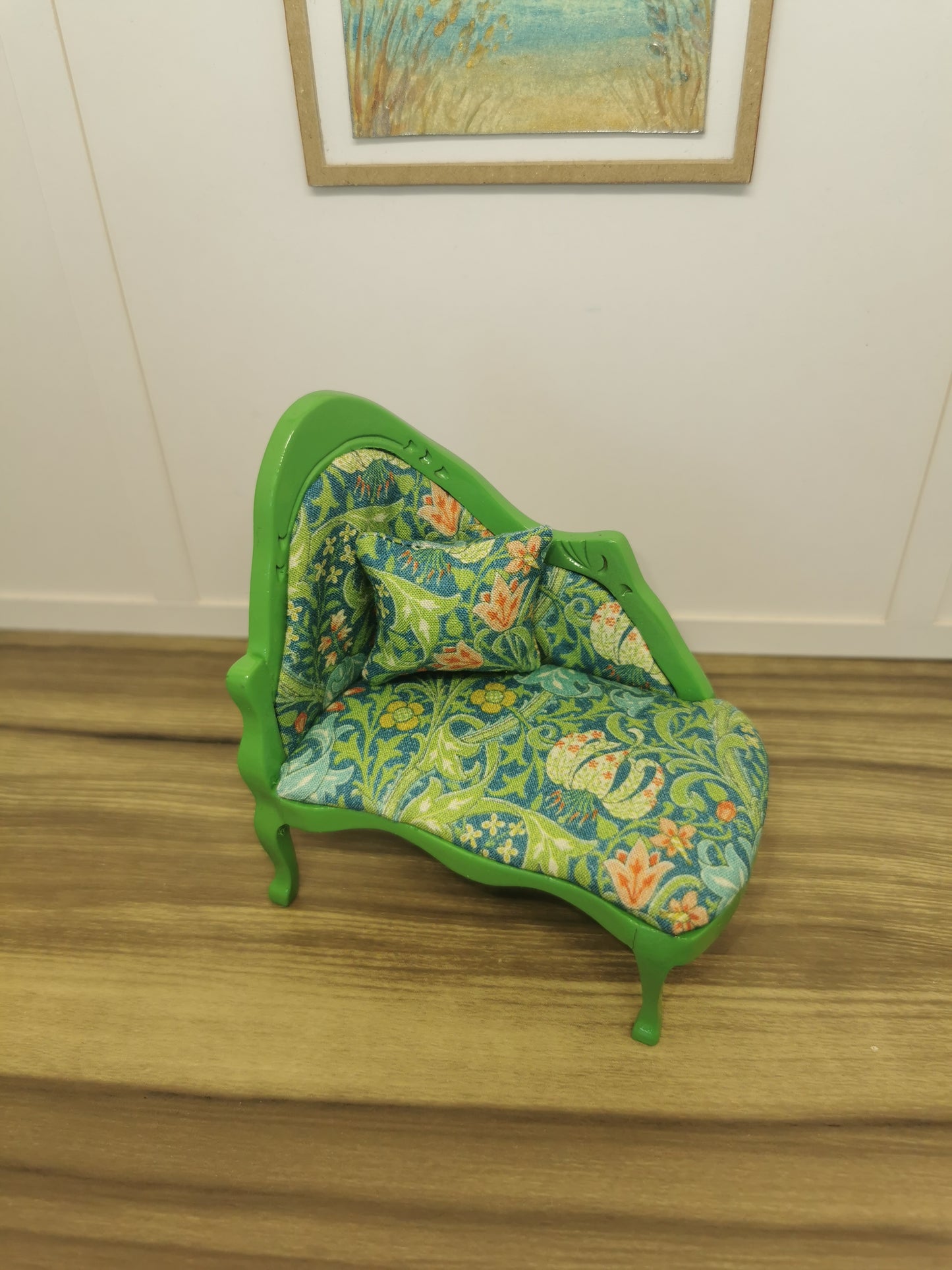 Green William Morris Chaise Longue | 1:12th Scale | Hand Finished