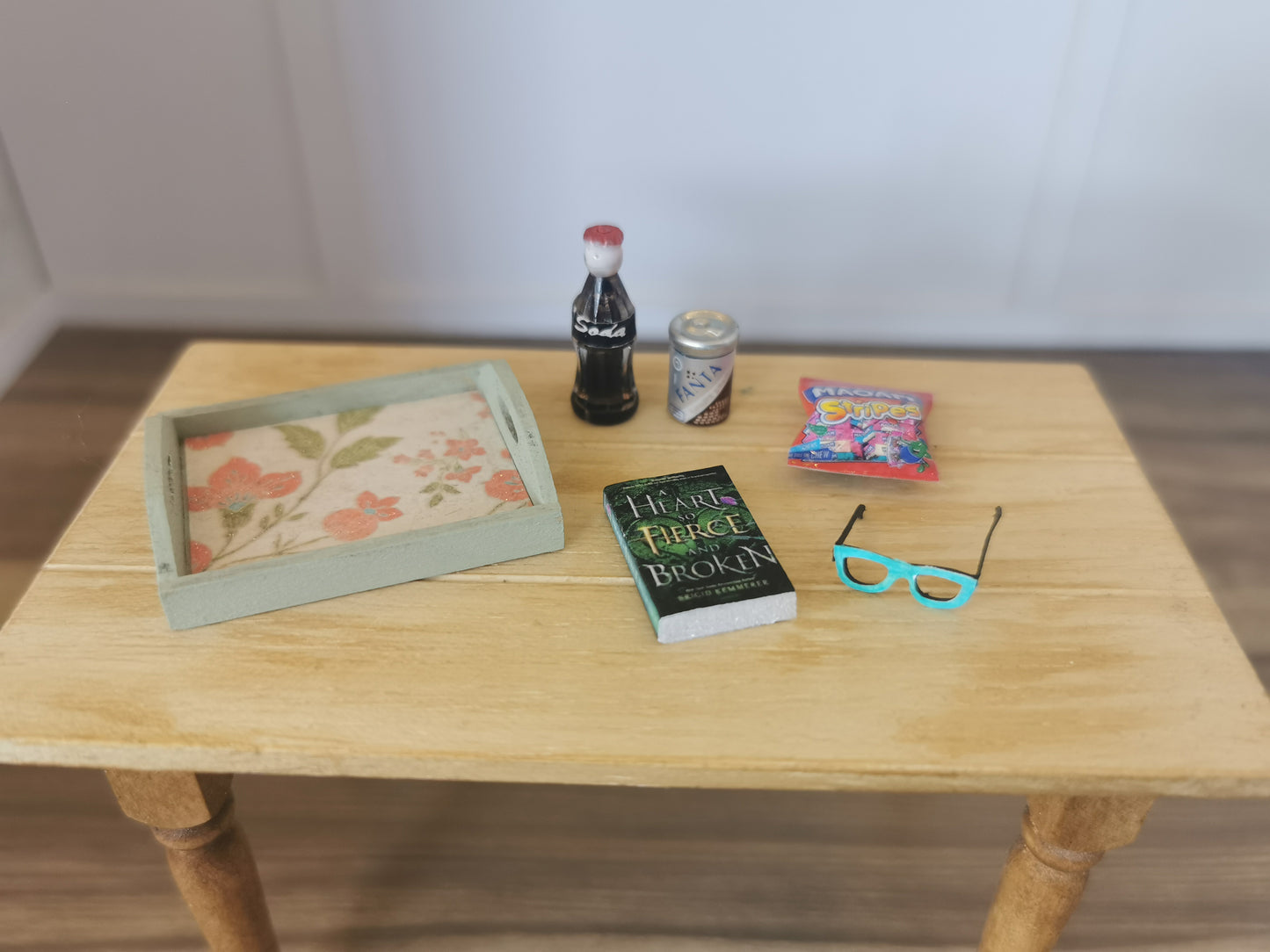 Reading Tray in Green | 1:12th Scale | Handmade
