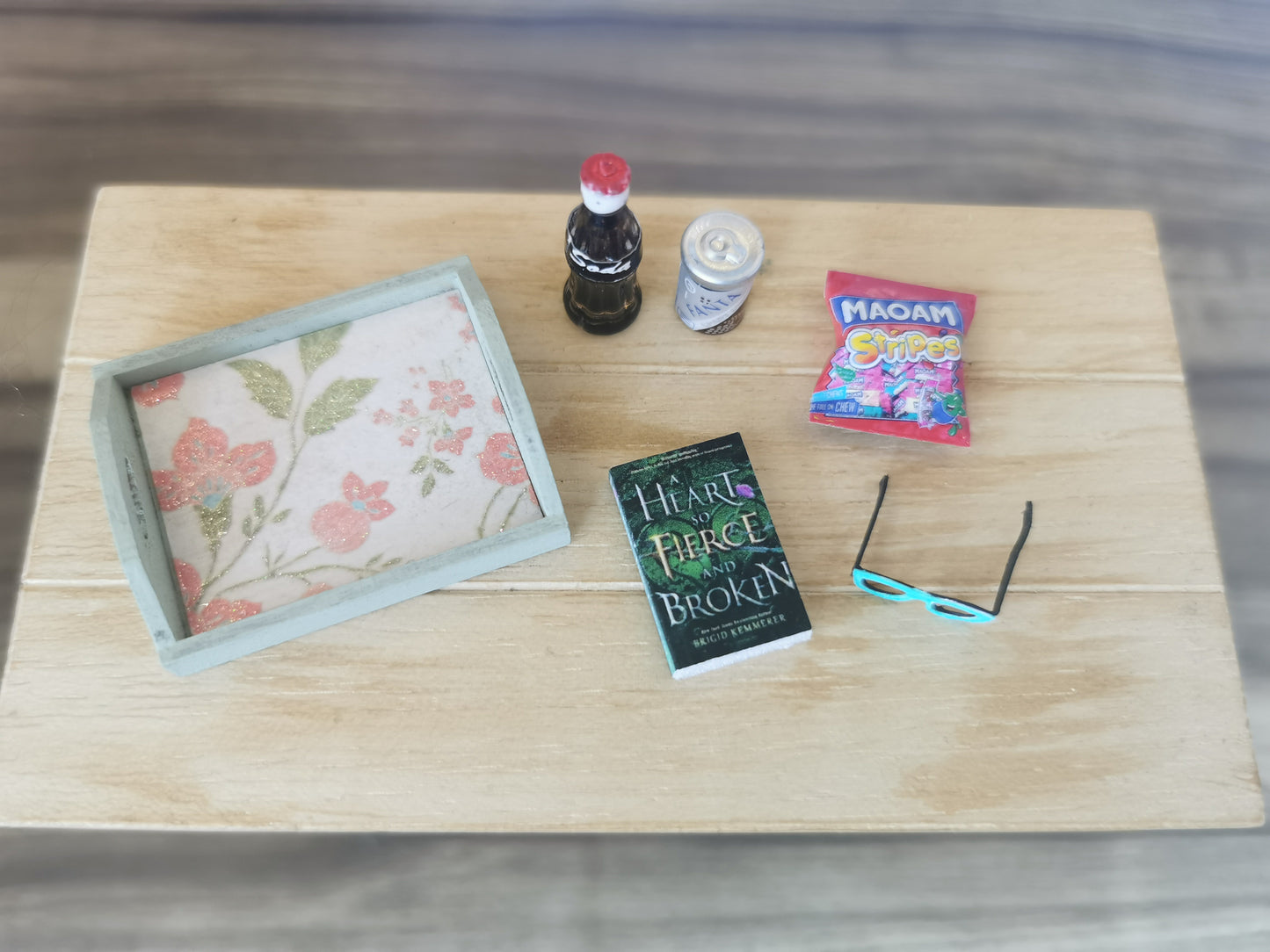 Reading Tray in Green | 1:12th Scale | Handmade