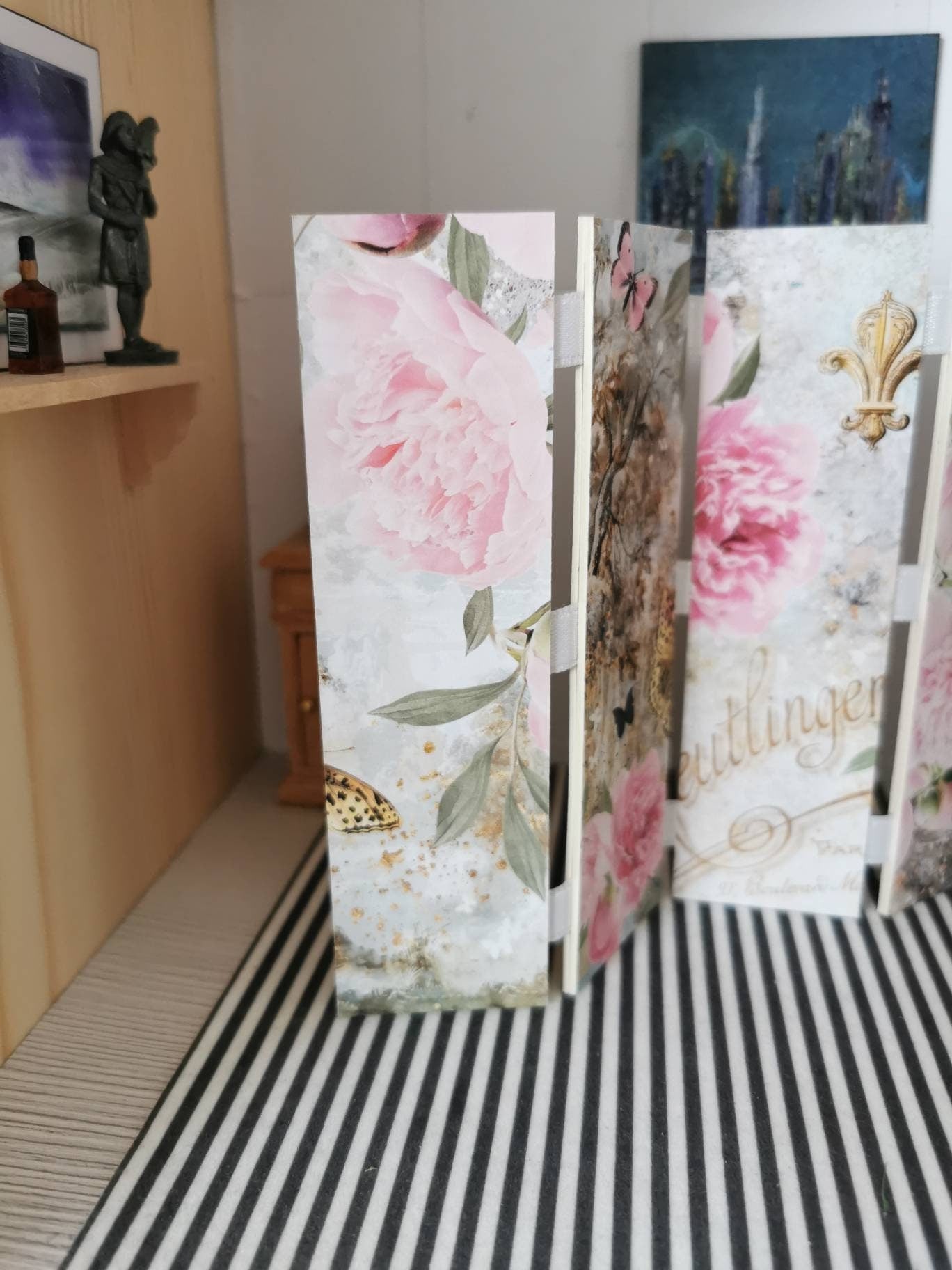 Gold/Pink Floral Folding Screen | 1:12th Scale | Handmade - ZJ Miniatures 