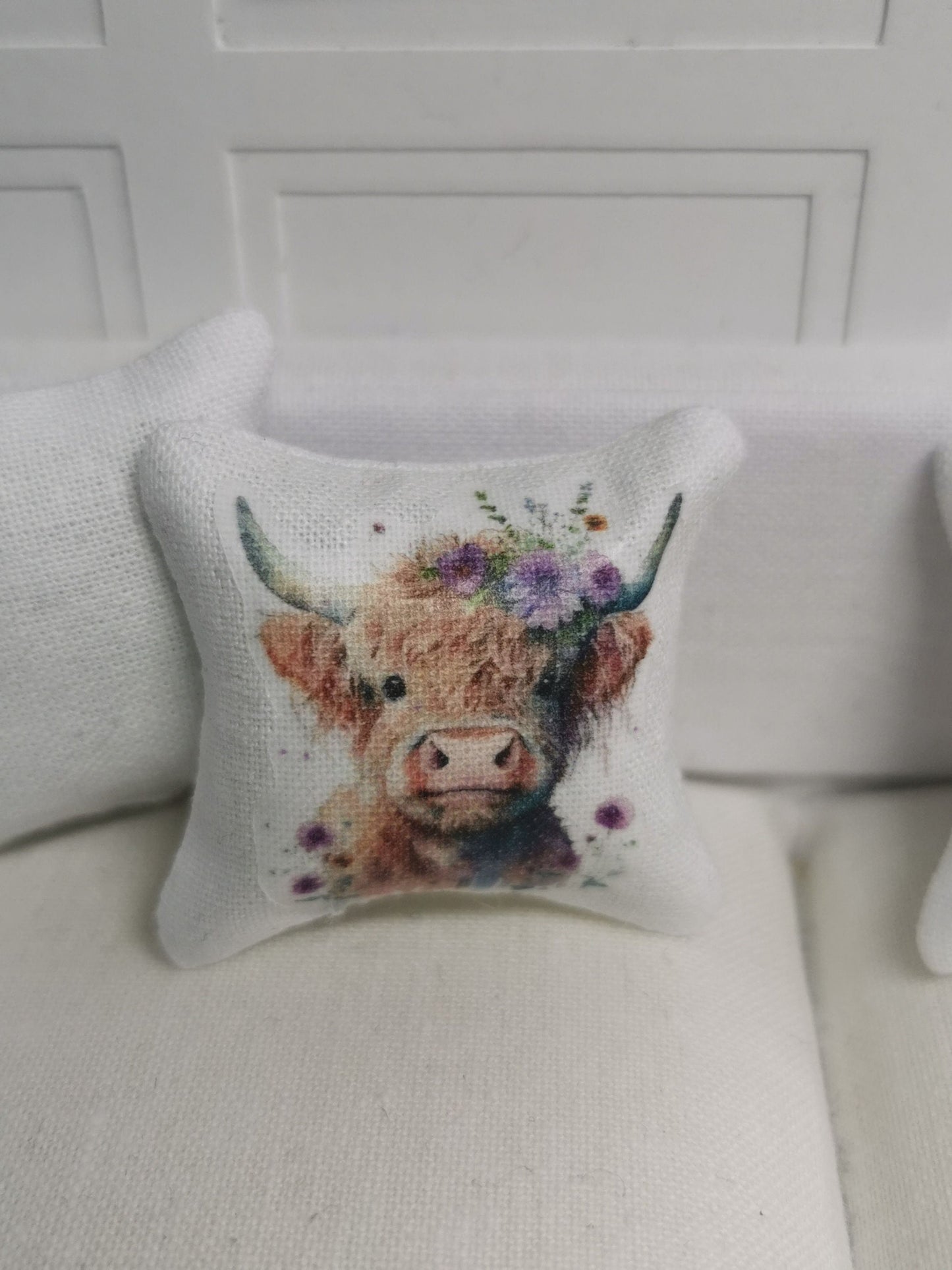 Highland Cow Cushions | Set of 2 | 1:12th Scale | Handmade - ZJ Miniatures 