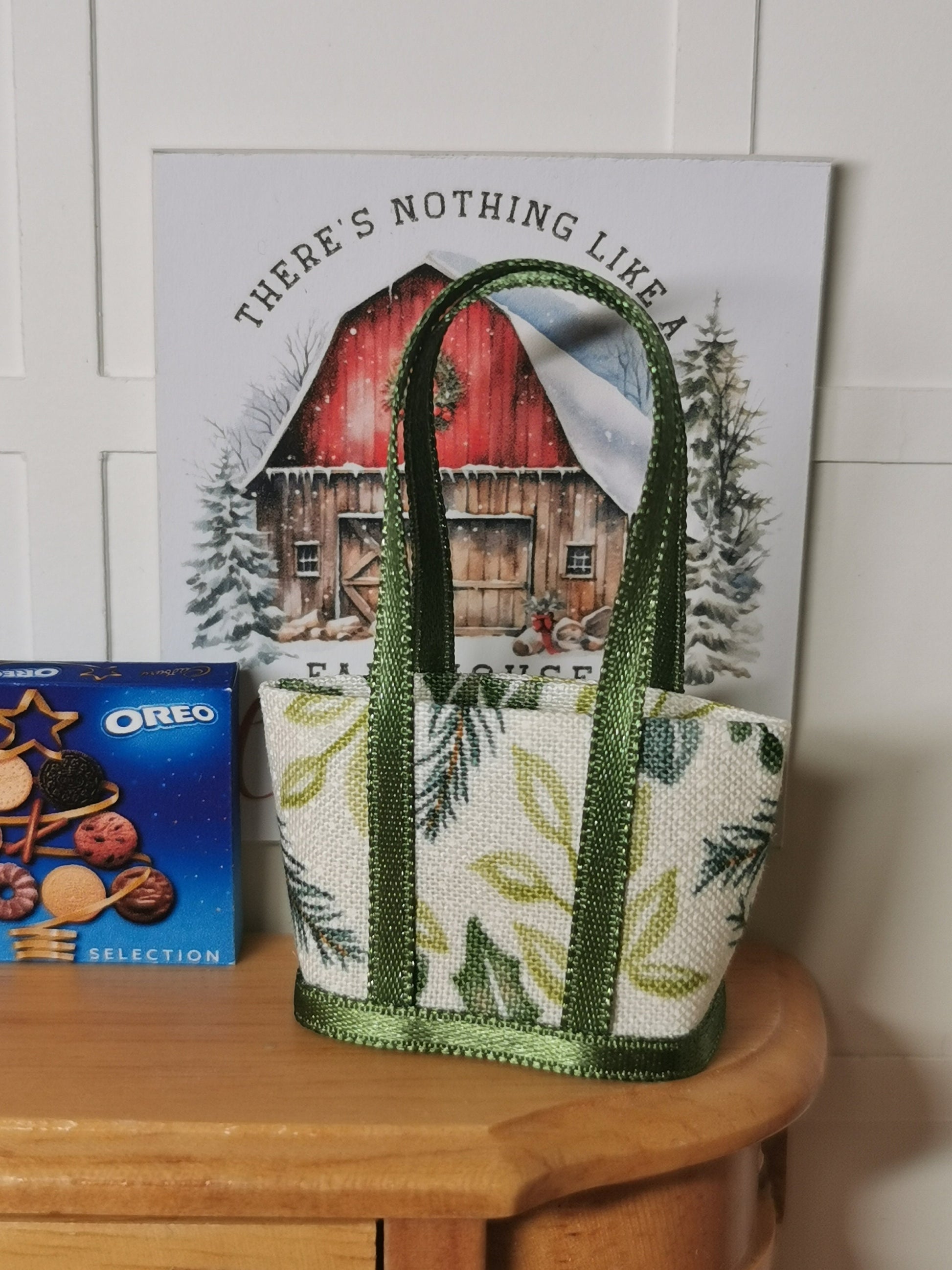 White/Green Christmas Fabric Tote Bag | 1:12th Scale | Handmade - ZJ Miniatures 