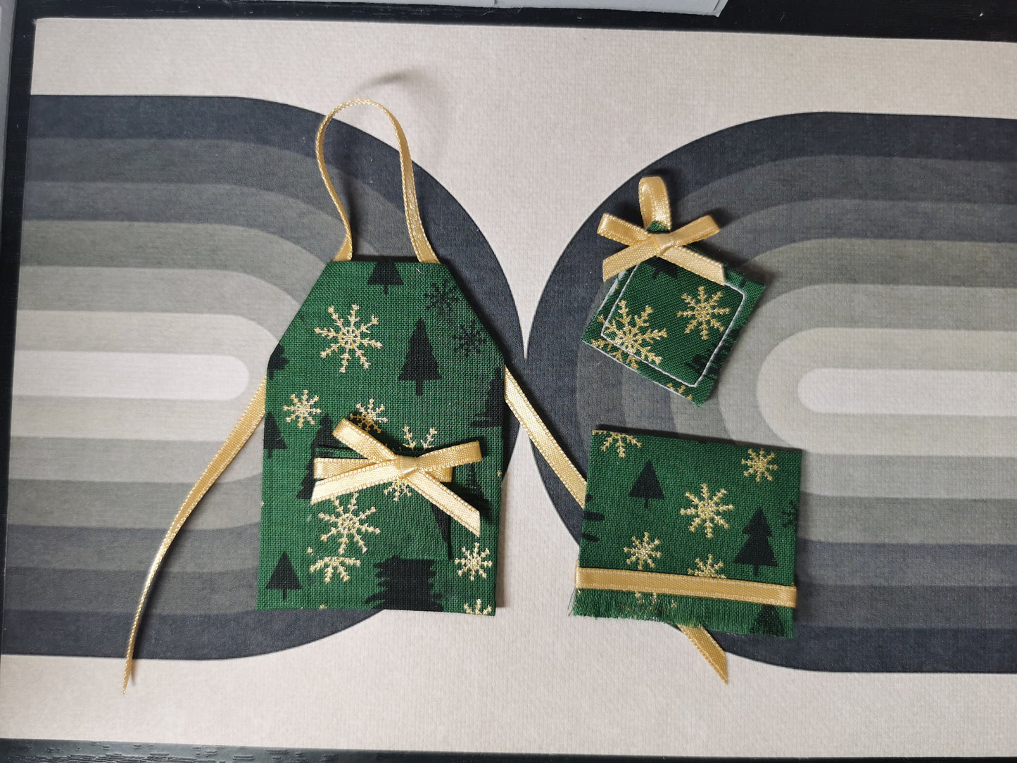 Green/Gold/Black Apron, Tea Towel & Pot Pad in Christmas Fabric | Set of 3 | 1:12th Scale  | Suitable for 6"/15cm Figures | Handmade - ZJ Miniatures 