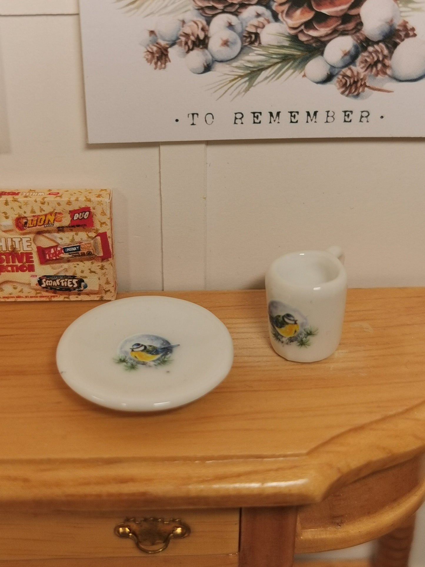 Blue Tit Christmas Plate & Mug Set | 1:12th Scale | Hand Finished - ZJ Miniatures 