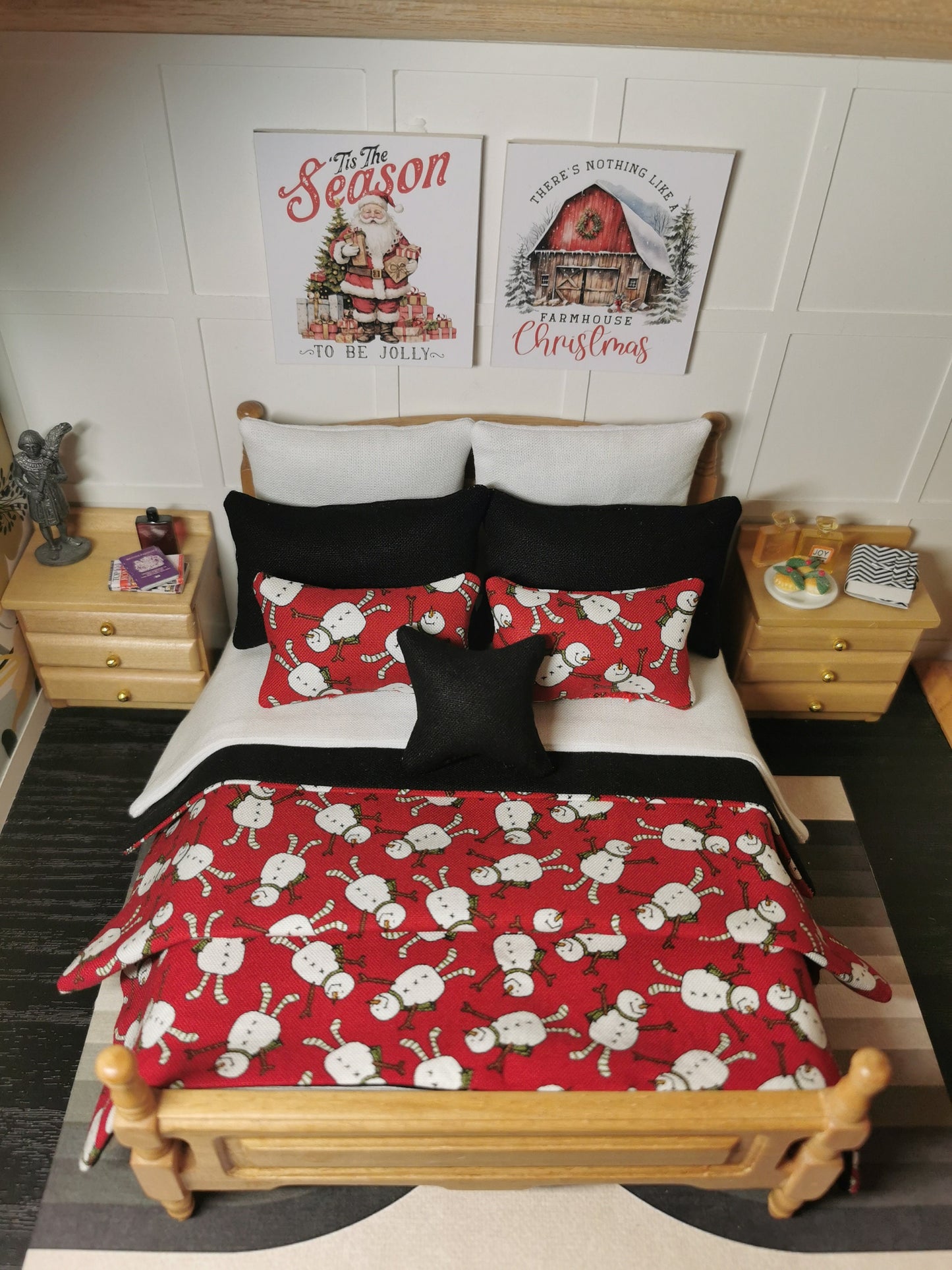 Red/White Snowman Christmas Print Bed Linen Set | Set of 9 | 1:12th Scale | Handmade - ZJ Miniatures 