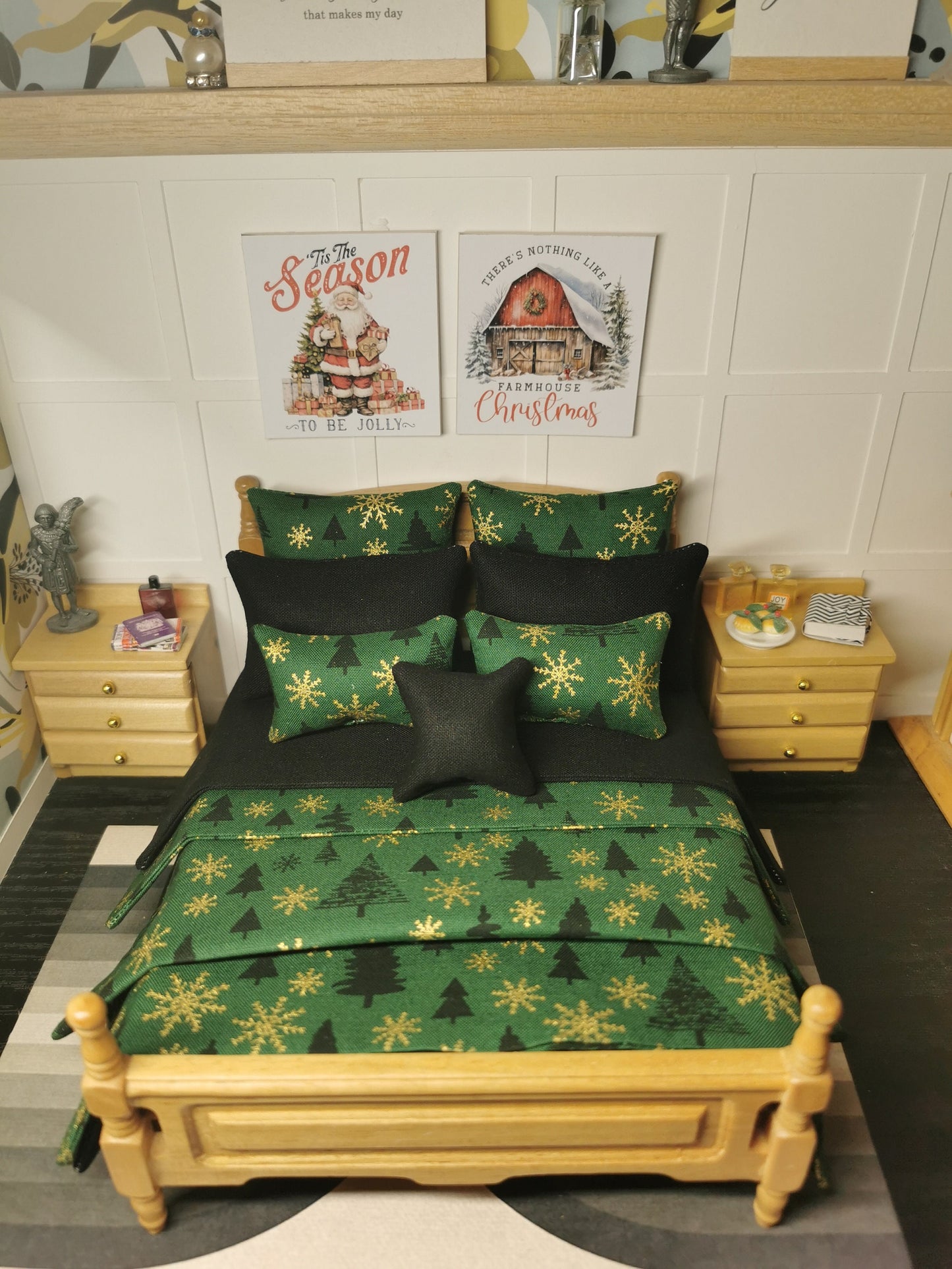 Green/Black/Gold Christmas Print Bed Linen Set | Set of 9 | 1:12th Scale | Handmade - ZJ Miniatures 