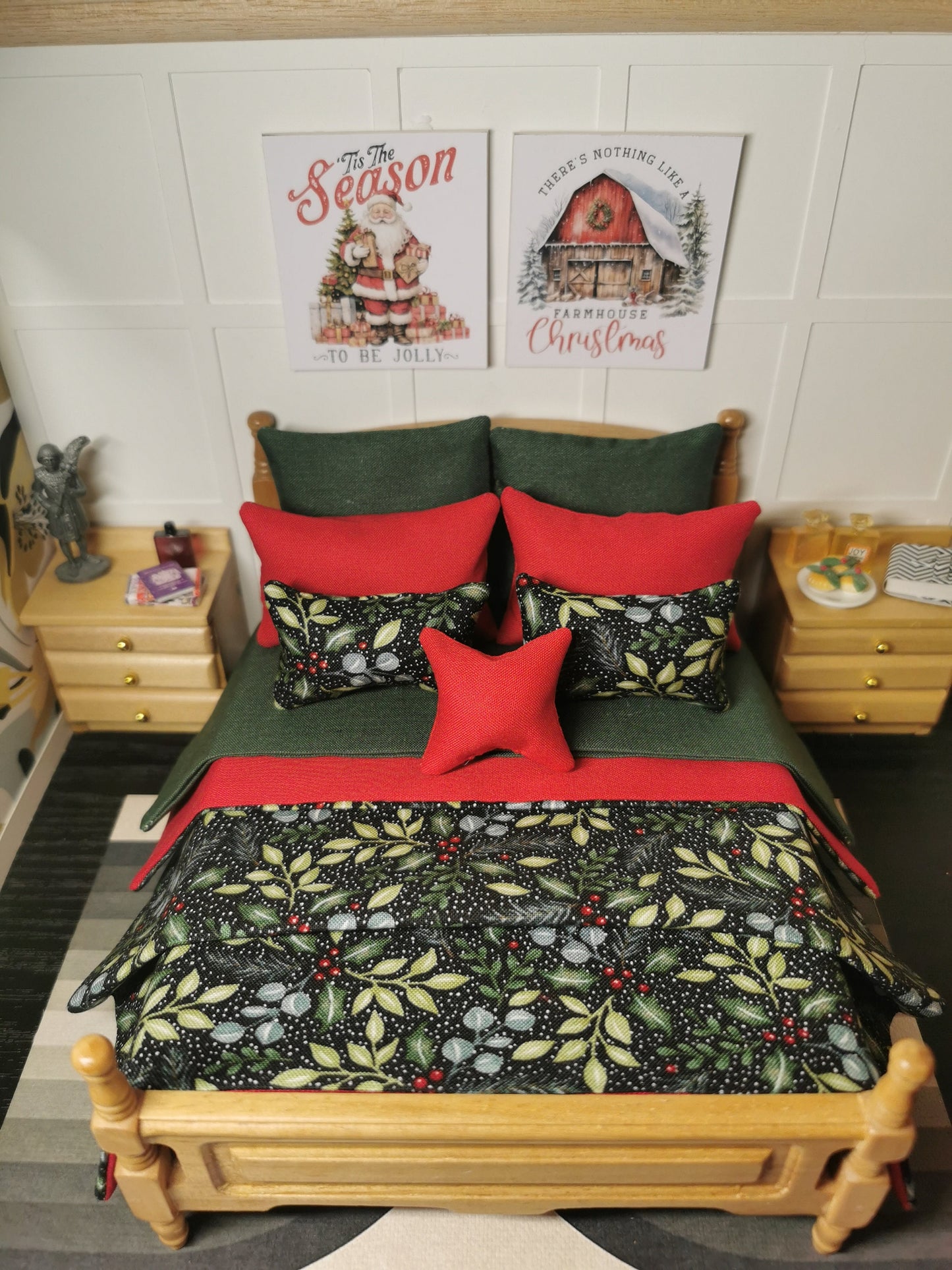 Black/Green Christmas Print Bed Linen Set | Set of 9 | 1:12th Scale | Handmade - ZJ Miniatures 