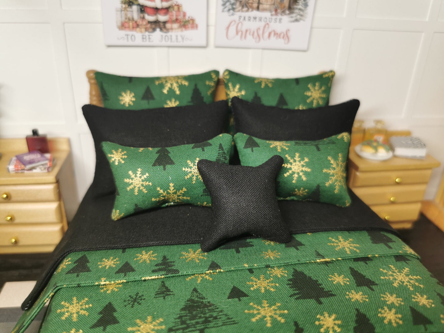 Green/Black/Gold Christmas Print Bed Linen Set | Set of 9 | 1:12th Scale | Handmade - ZJ Miniatures 