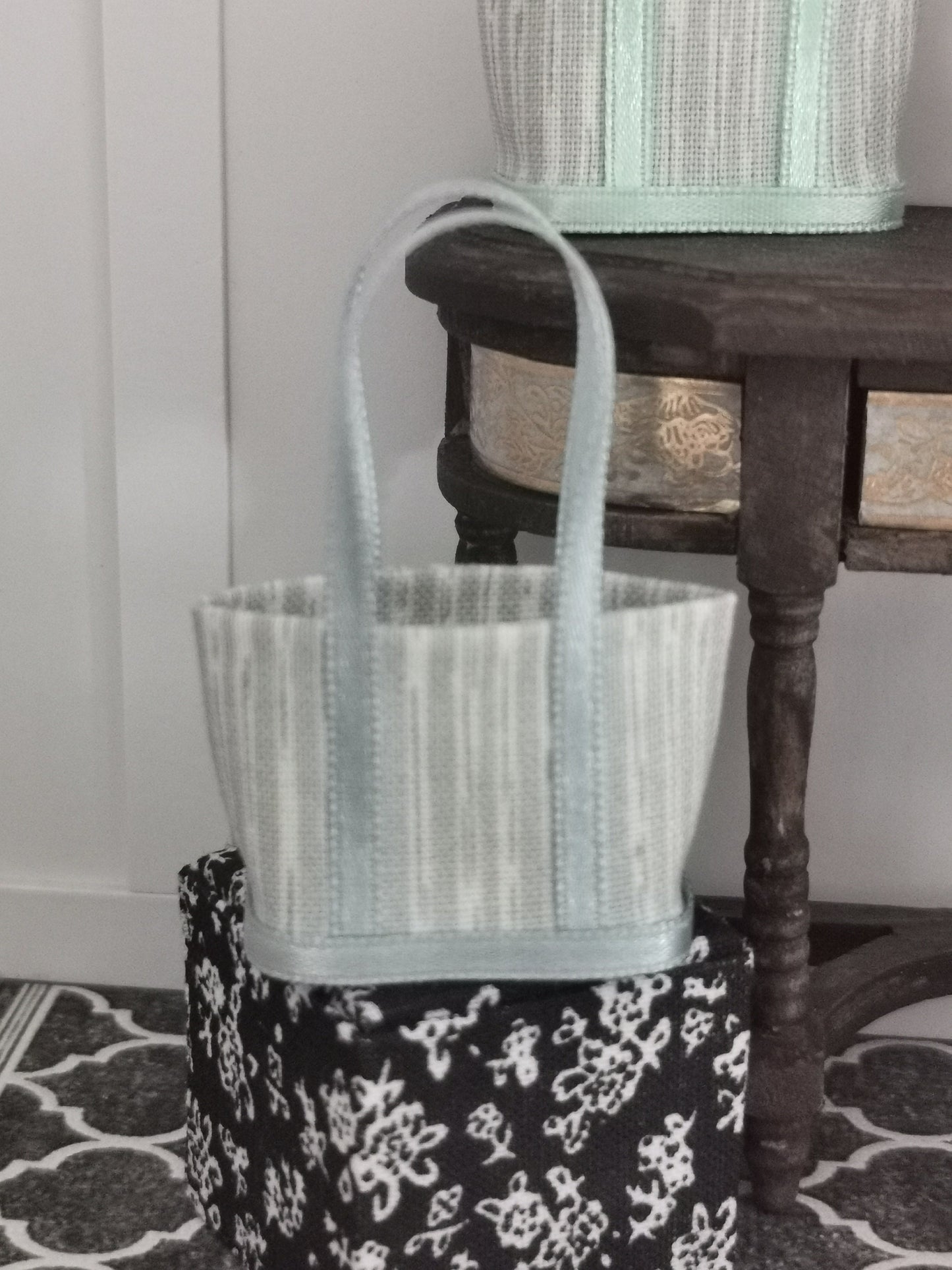 Cream/Green Stripe Fabric Tote Bag | 1:12th Scale | Handmade - ZJ Miniatures 