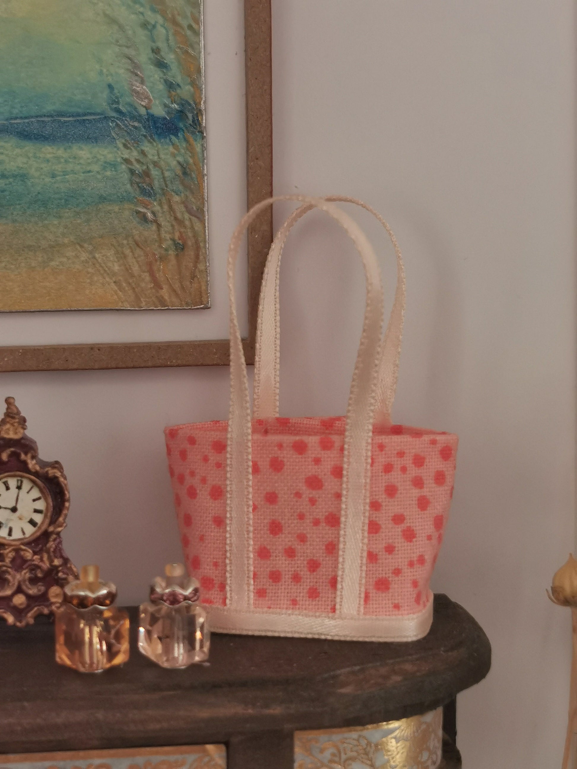 Coral Spot Fabric Tote Bag | 1:12th Scale | Handmade - ZJ Miniatures 