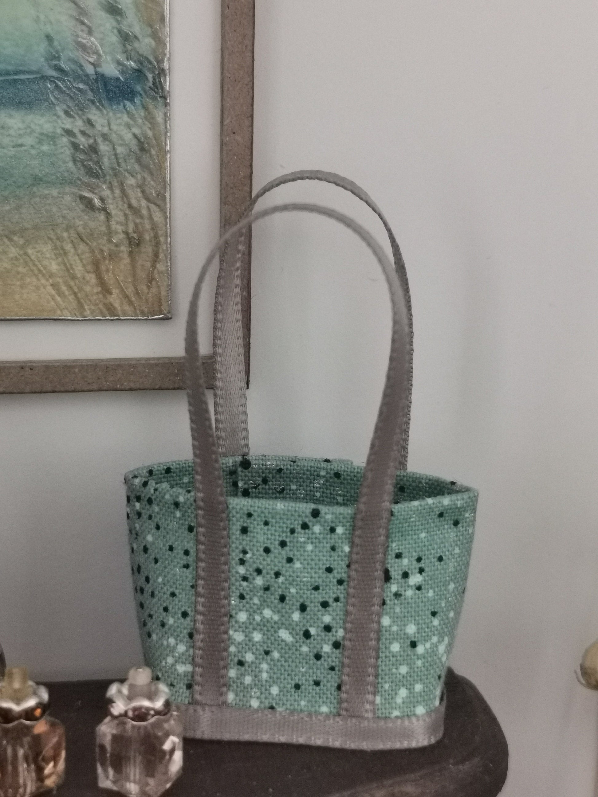 Green Dot Fabric Tote Bag | 1:12th Scale | Handmade - ZJ Miniatures 