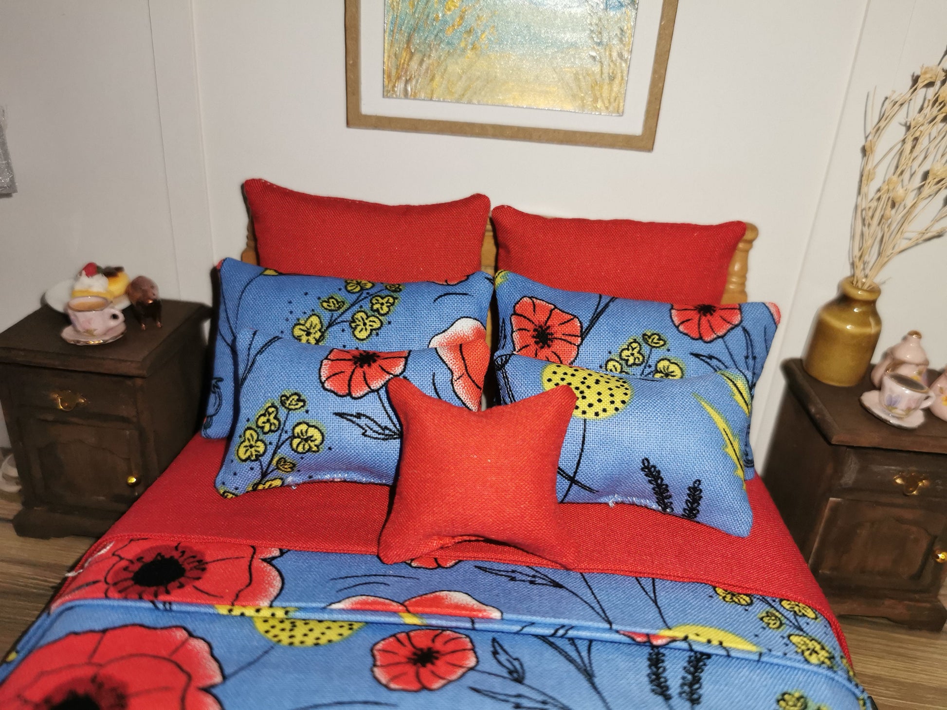 Bed Linen Set in Blue/Red Poppy Print | 1:12th Scale | Set of 9 | Handmade - ZJ Miniatures 