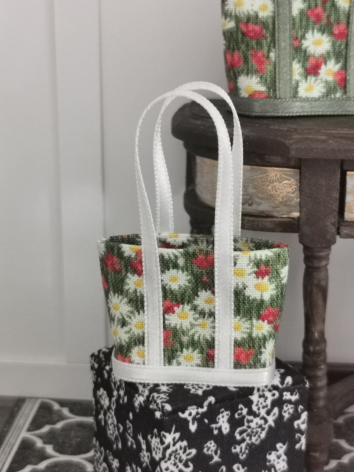 Green Daisy Fabric Tote Bag | 1:12th Scale | Handmade