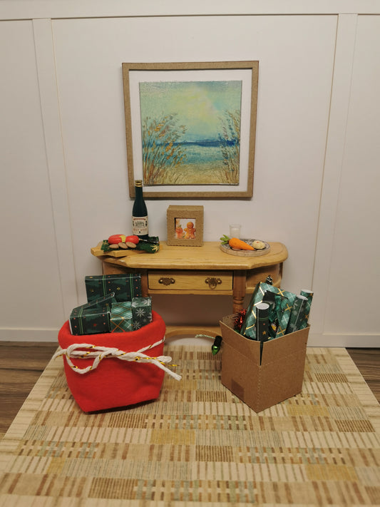 Christmas Accessories in Green | 1:12th Scale | Handmade