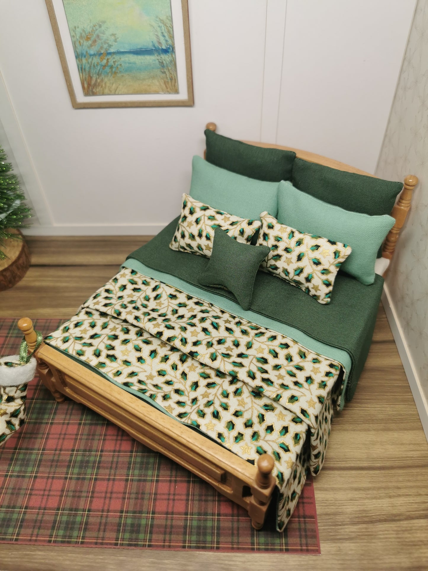 Cream & Green Ivy Christmas Double Bed Linen Set | 1:12th Scale | Handmade