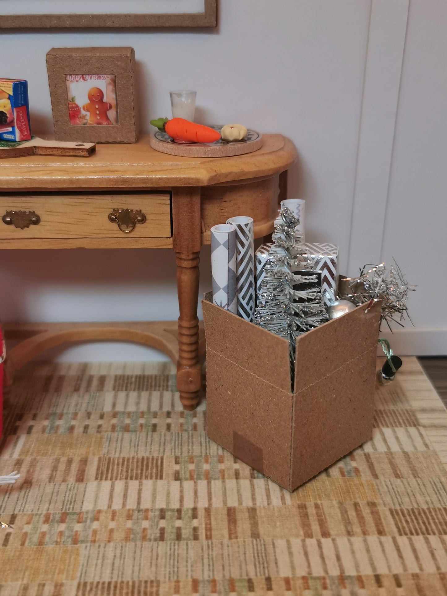 Christmas Accessories in Silver | 1:12th Scale | Handmade