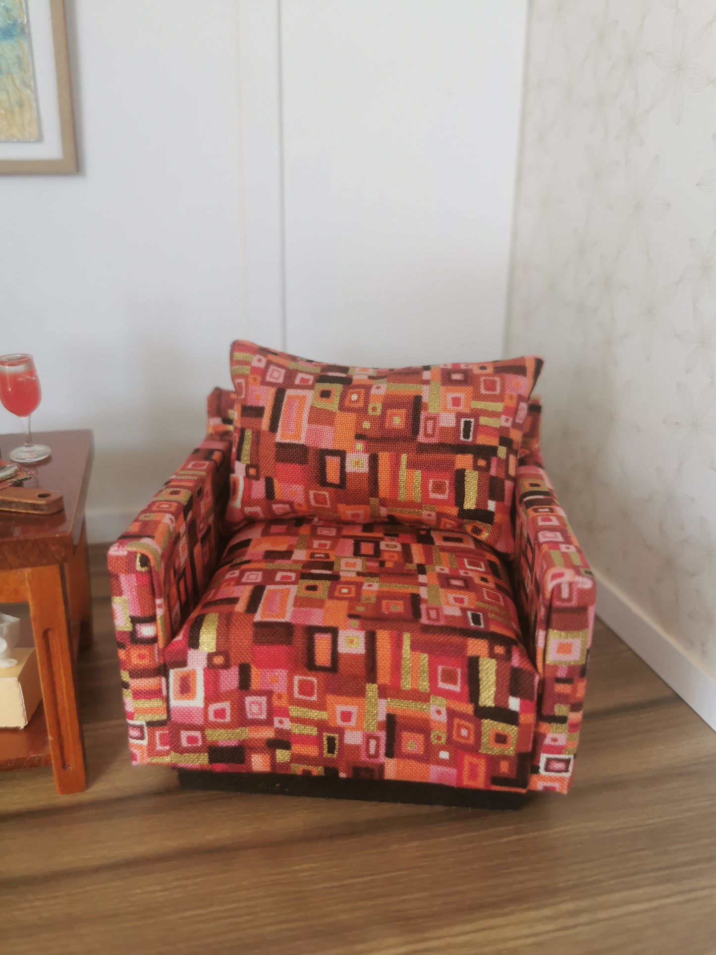 Retro Print Chairs & Side Table | 1:12th Scale
